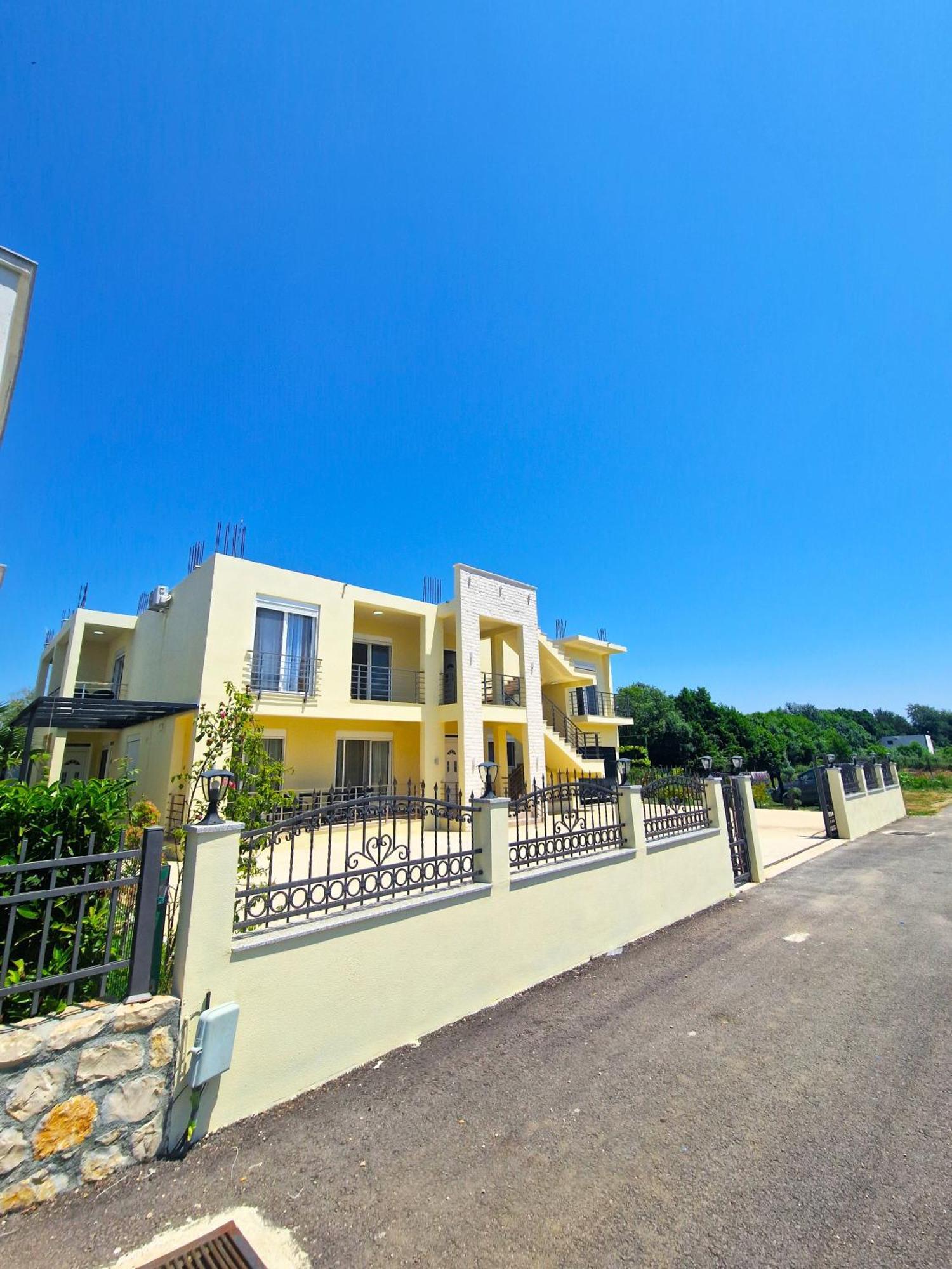Ivana Apartments Ulcinj Luaran gambar
