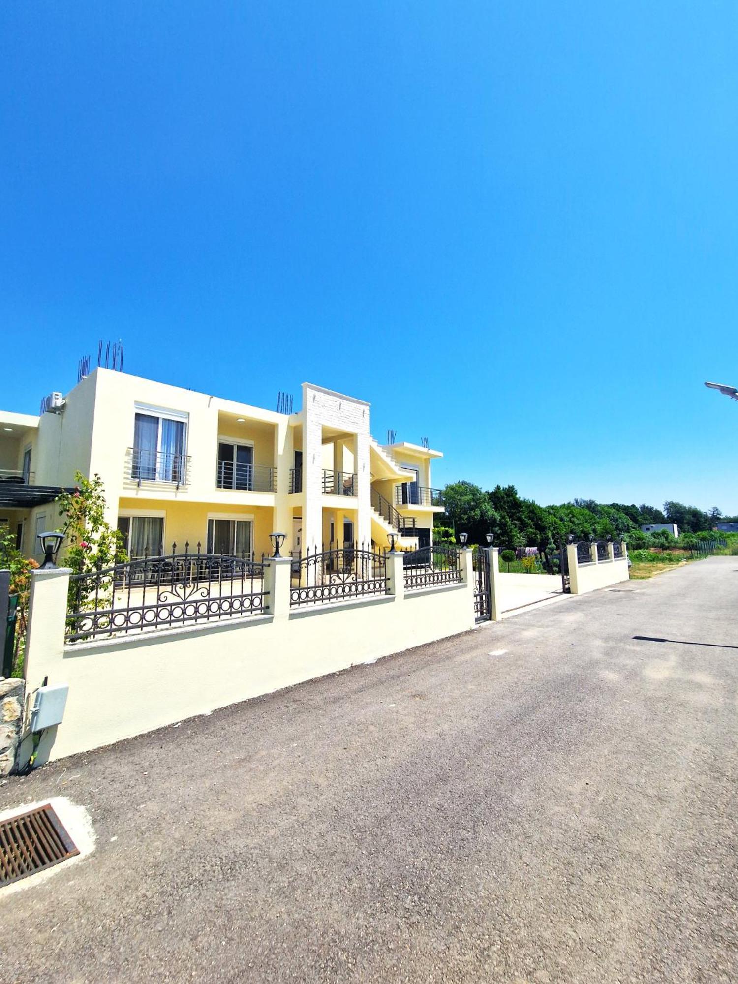 Ivana Apartments Ulcinj Luaran gambar